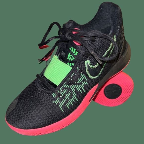 2019 NIKE KYRIE FLYTRAP 2 BLACK HYPER PINK SIZE 7.5 AO-4436-005 - Picture 7 of 7